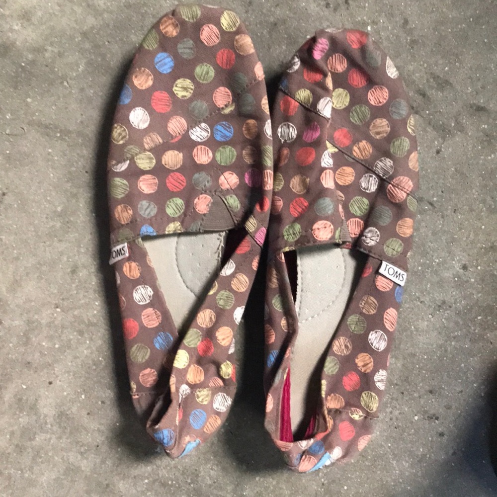 Toms